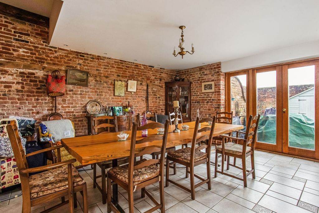 Property photo 3 of 16