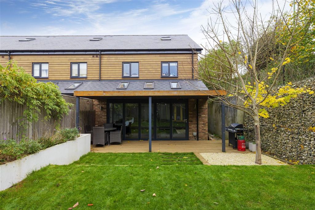 Property photo 1 of 27 Main Picture