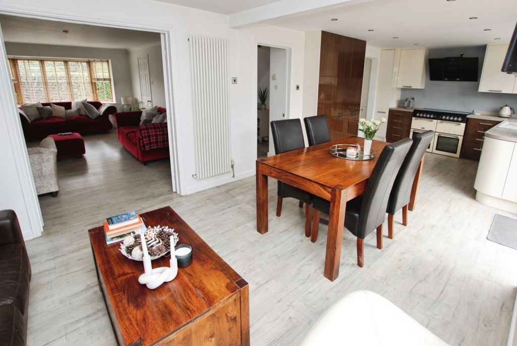 Property photo 2 of 30 4485382