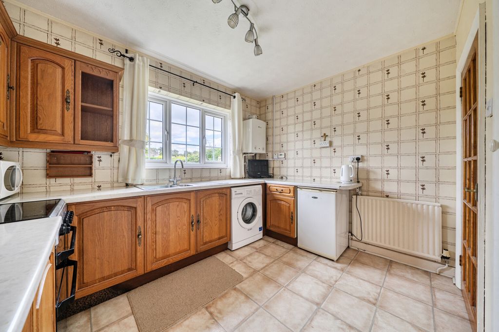 Property photo 3 of 23 Kitchen