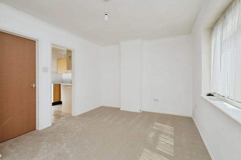Property photo 2 of 12 Pbox-Img.Jpg