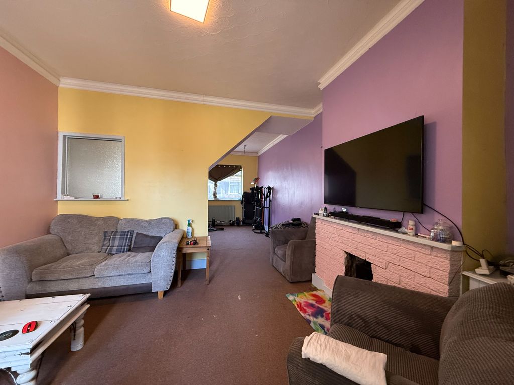 Property photo 3 of 5