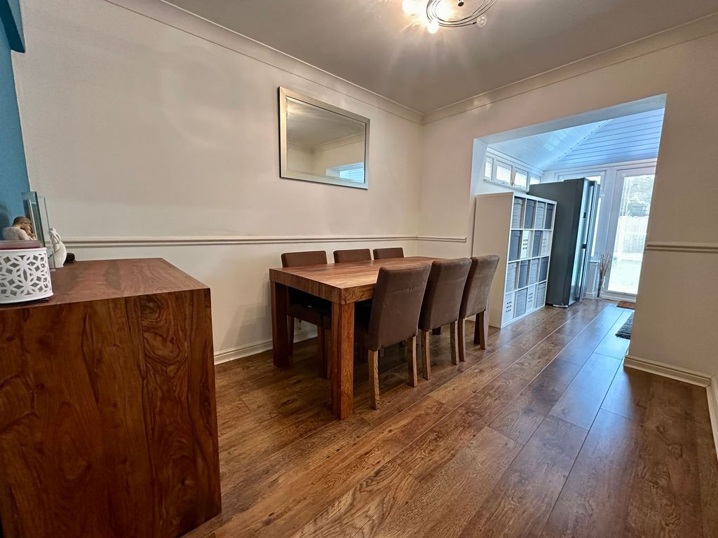 Property photo 3 of 16 Dining Room