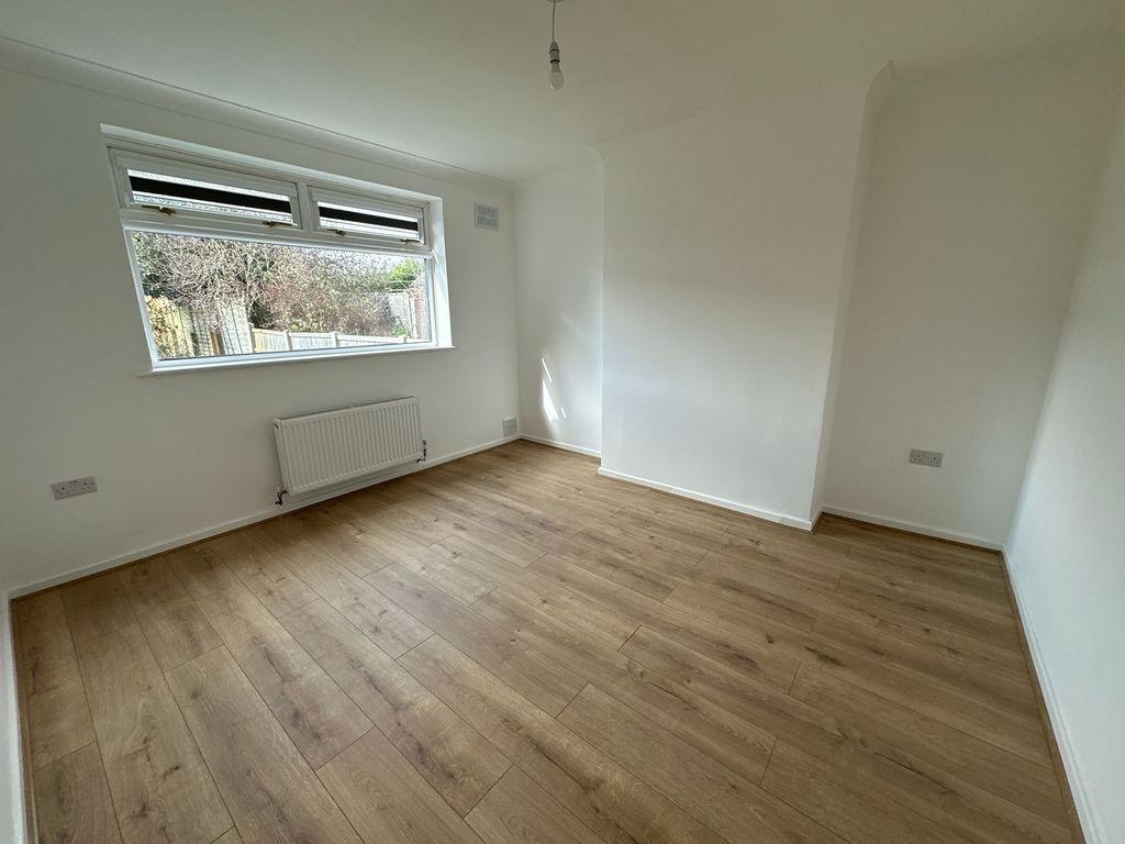 Additional image 5 of 3 bed semi-detached house to rentScunthorpe DN16