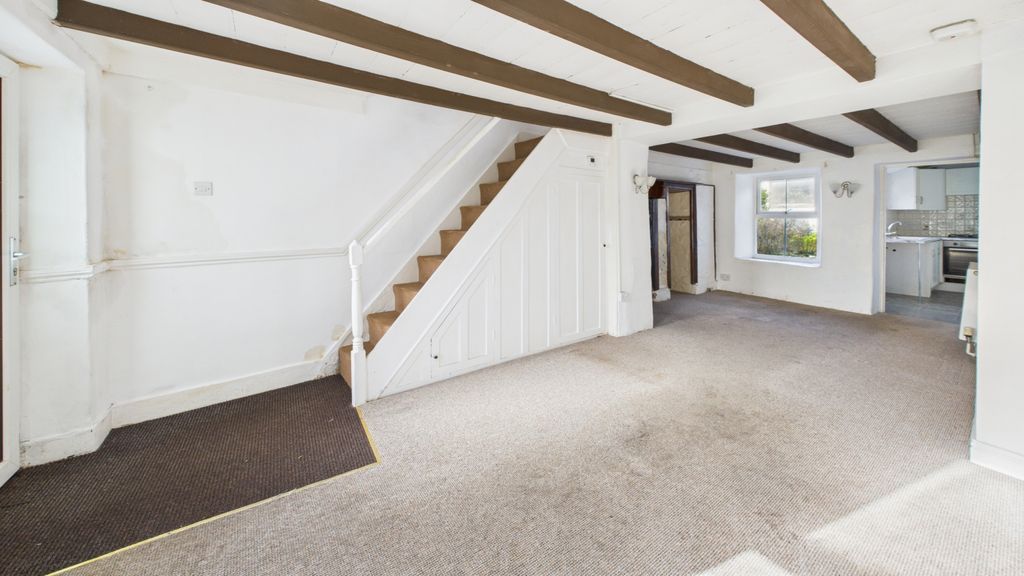 Property photo 3 of 16 Gallery