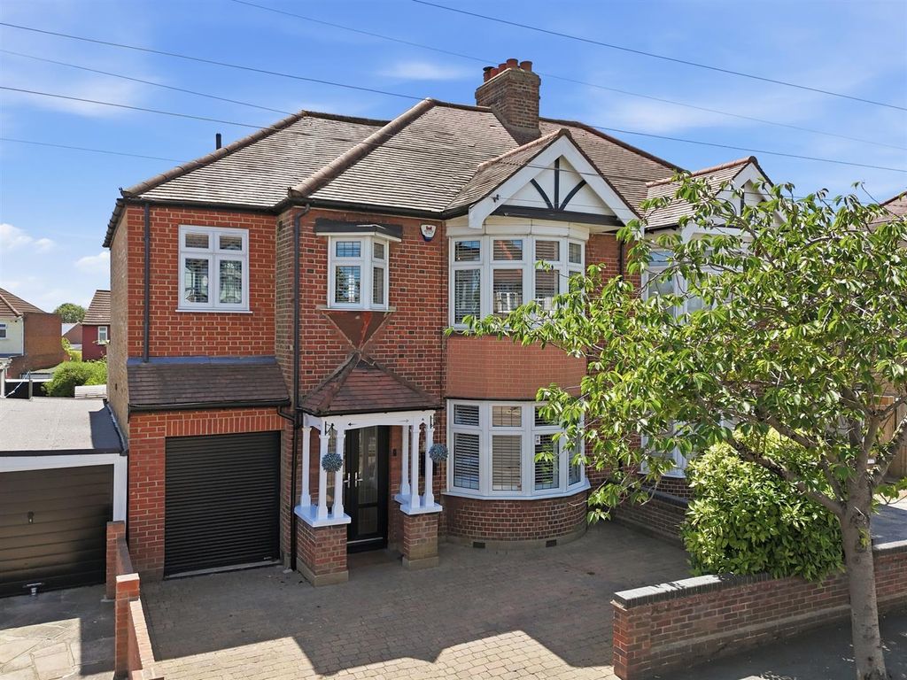 Property photo 1 of 31 External