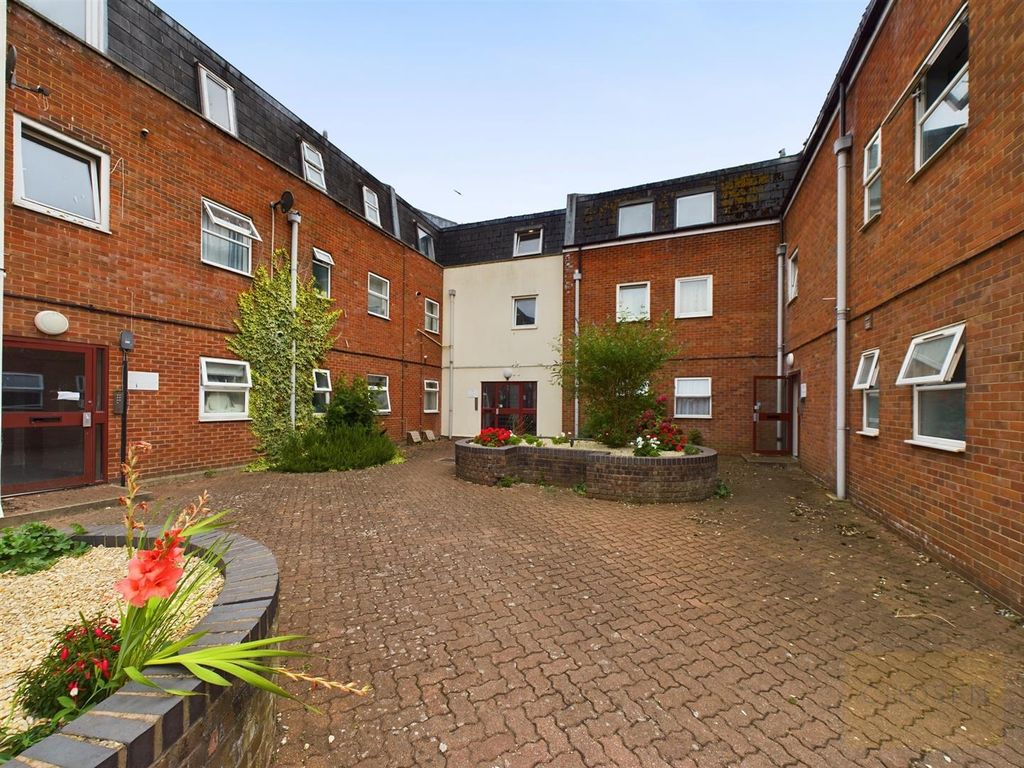 Property photo 1 of 7