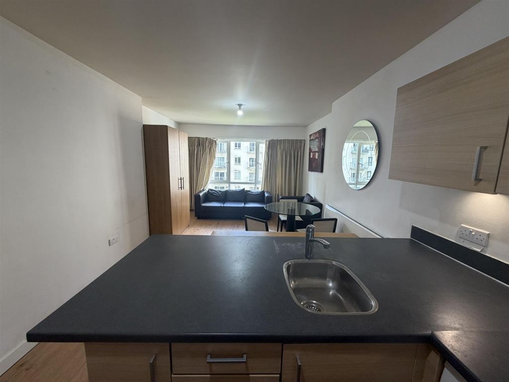 Property photo 3 of 12 Img_2021.Jpeg