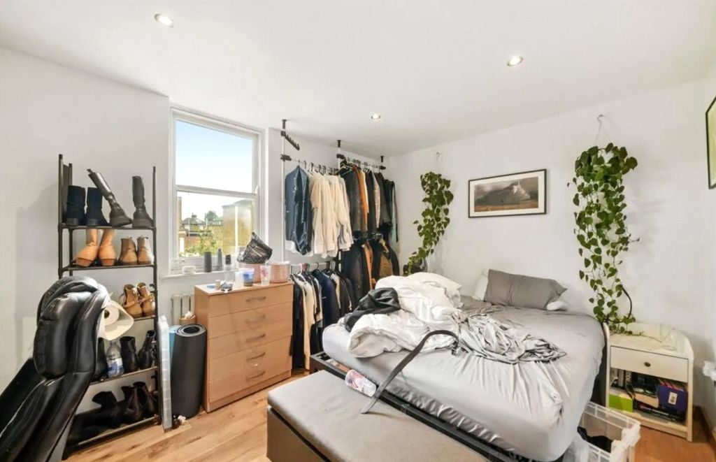 Property photo 3 of 6 Picture No. 04