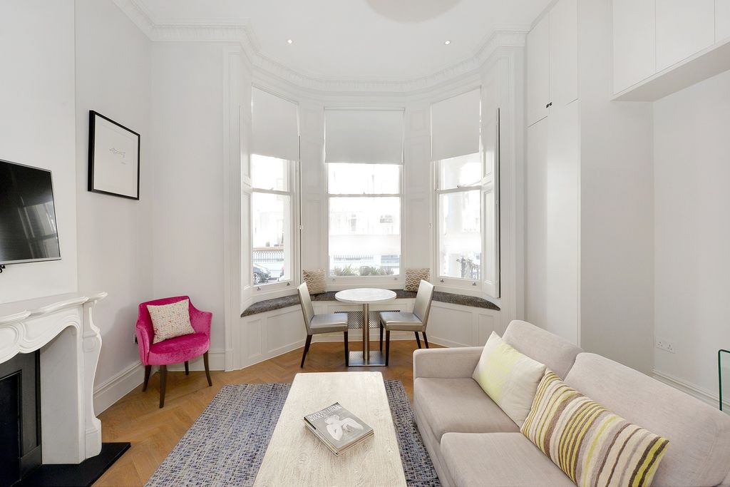 Property photo 2 of 8 Picture 2