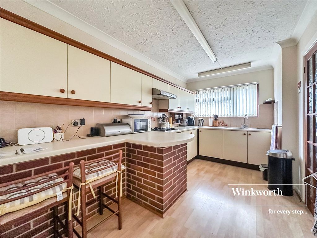 Property photo 2 of 17 Picture No. 22