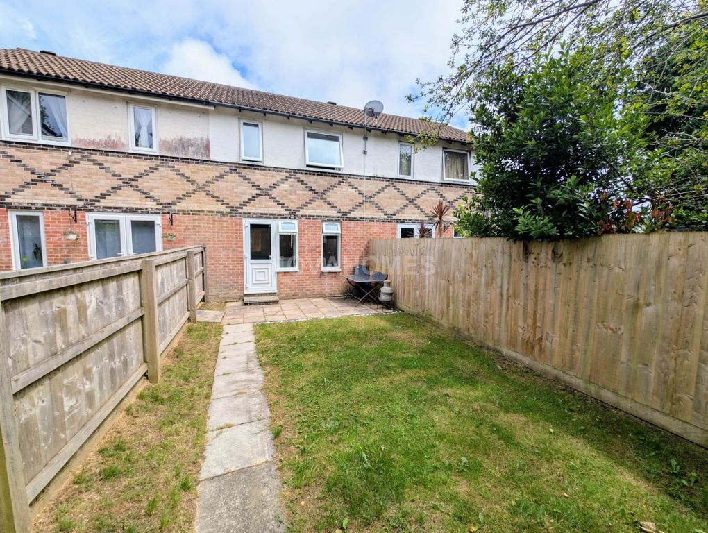 Property photo 2 of 11