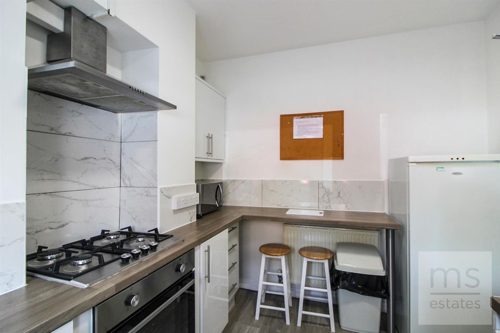 Property photo 2 of 16 Img_3965.Jpg