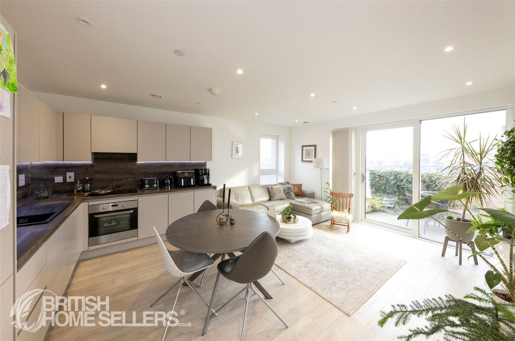 Property photo 2 of 8 Picture No. 05