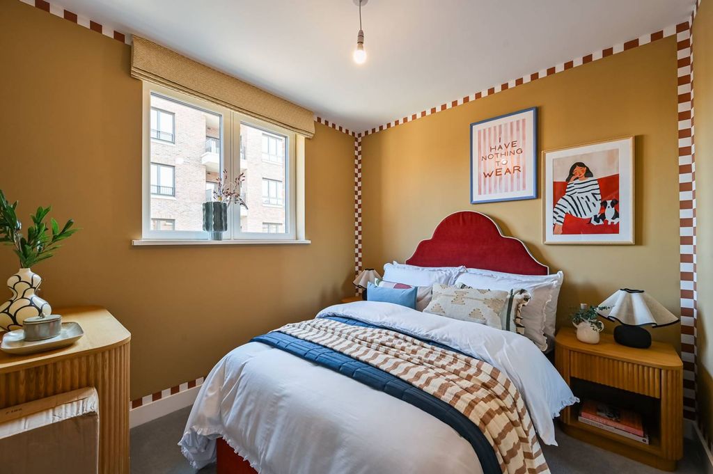 Property photo 3 of 36