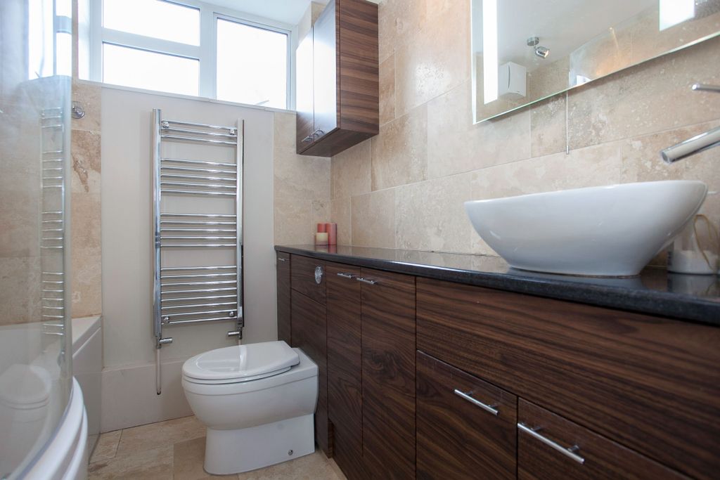 Property photo 3 of 7 3