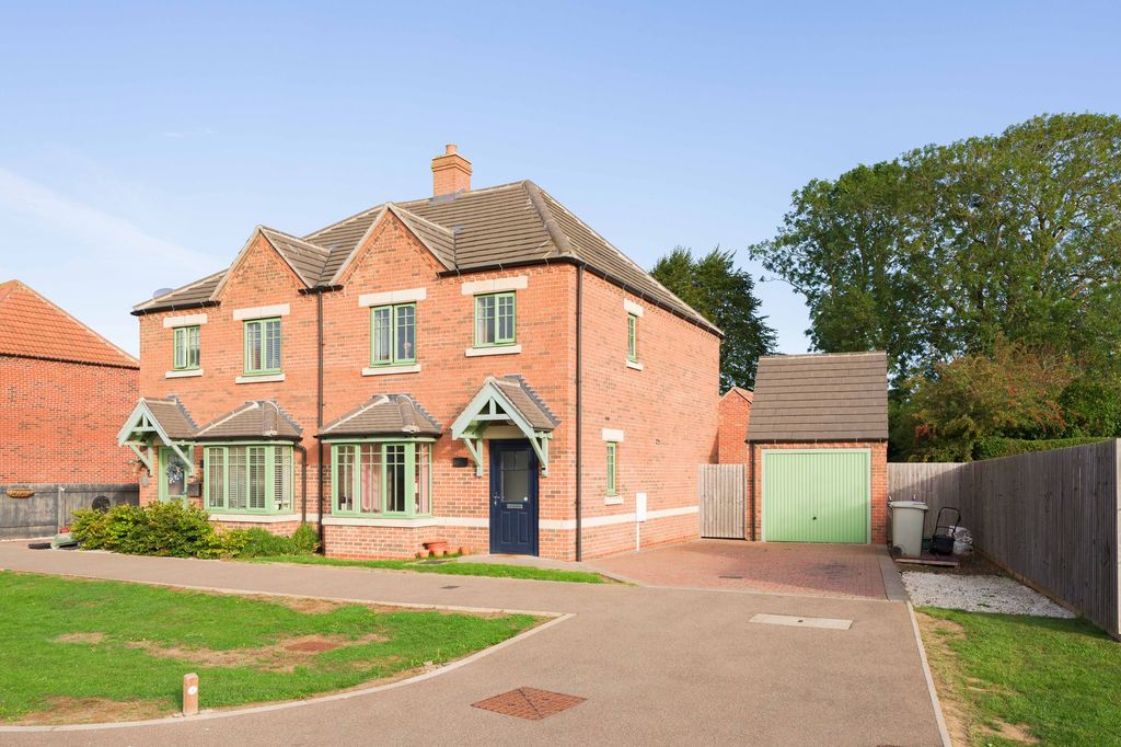 Property photo 1 of 23