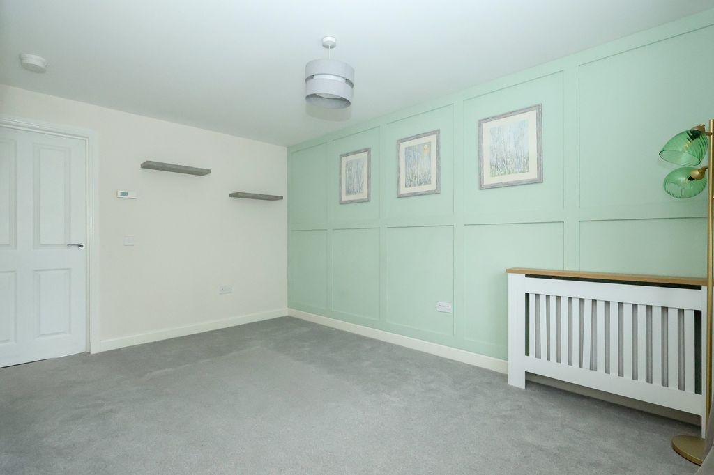 Property photo 2 of 15 Lounge