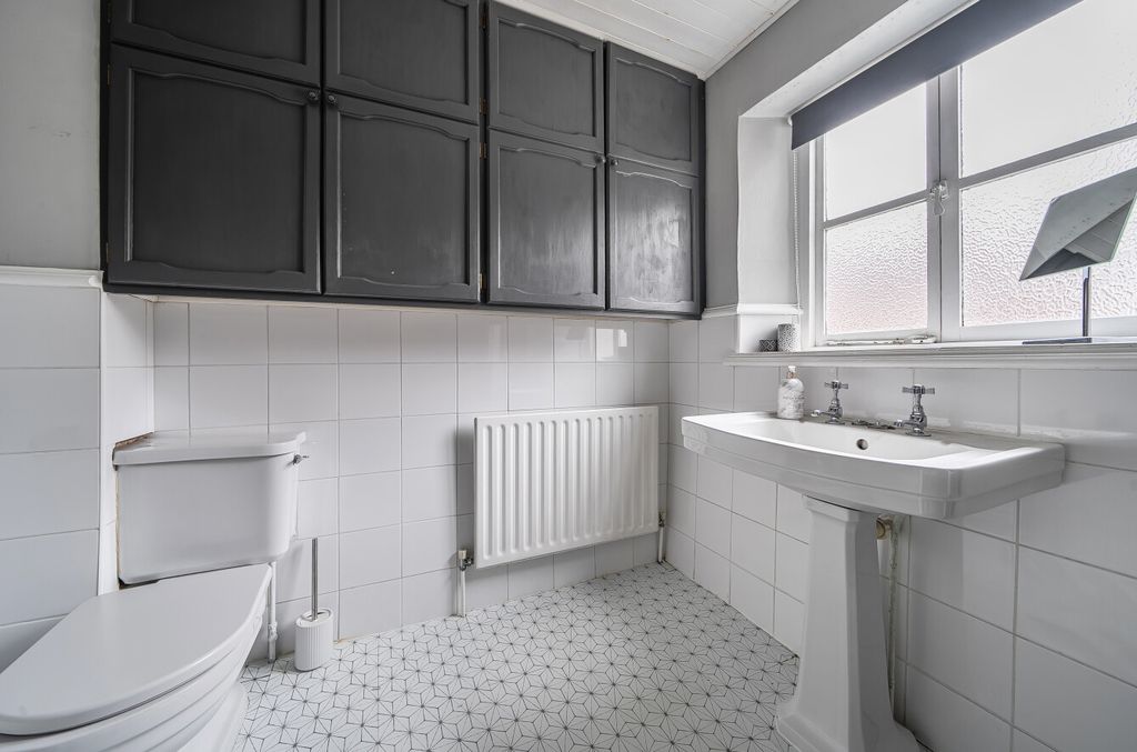 Additional image 15 of 2 bed end terrace house for saleRectory Place, Hawkwood Lane, Chislehurst, Kent BR7