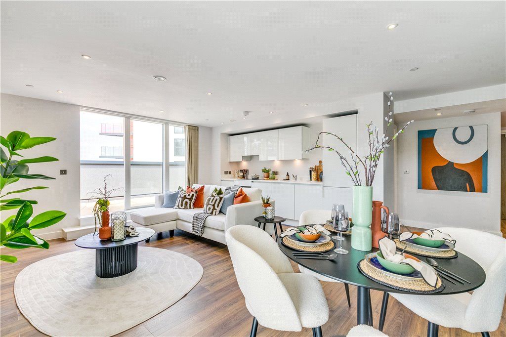Property photo 2 of 10 Living/Dining