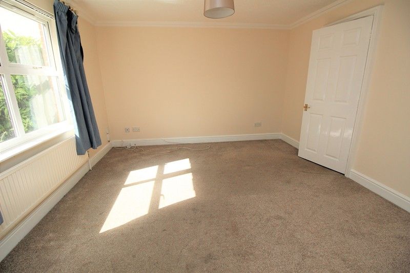 Property photo 2 of 5 Lounge