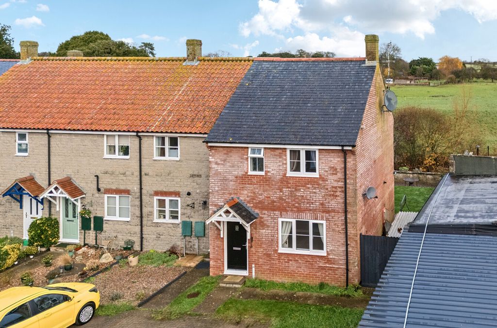 Property photo 1 of 13 1387741-1-693Bf44...