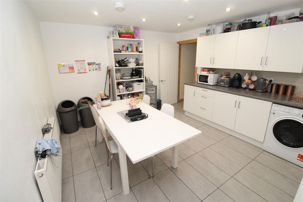 Property photo 2 of 14 Img_2747.Jpg