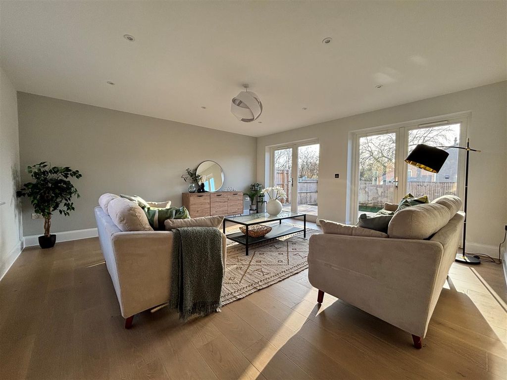 Property photo 2 of 18 9.Jpg