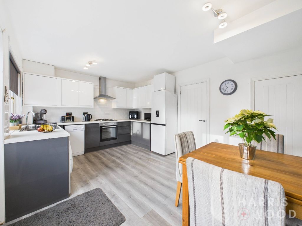 Property photo 2 of 20 4431862