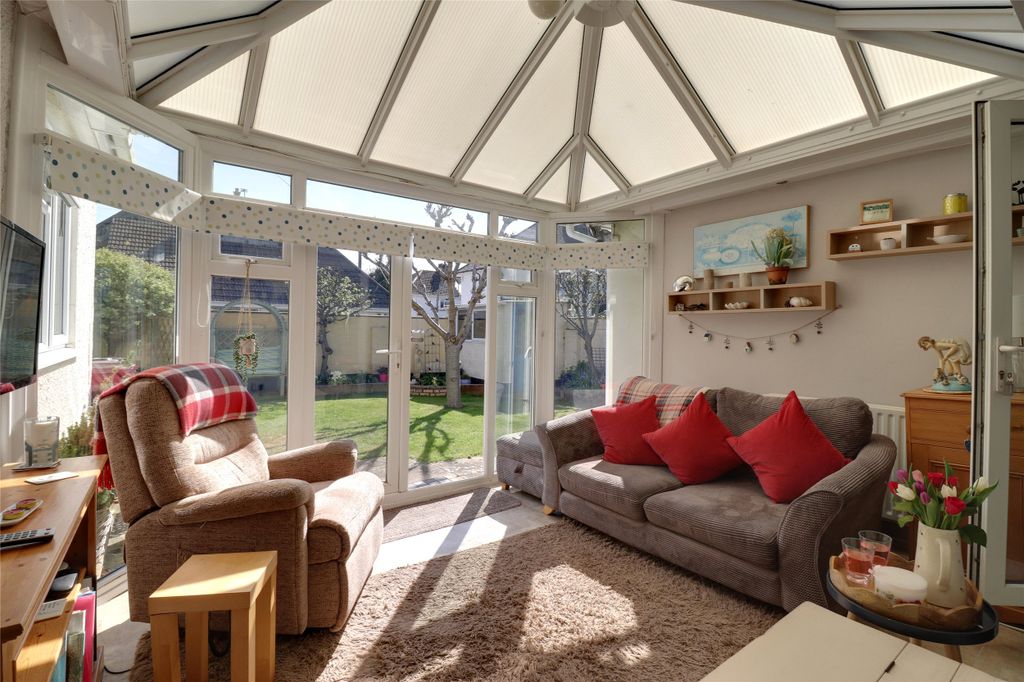 Property photo 2 of 18 2 - Picture No. 12