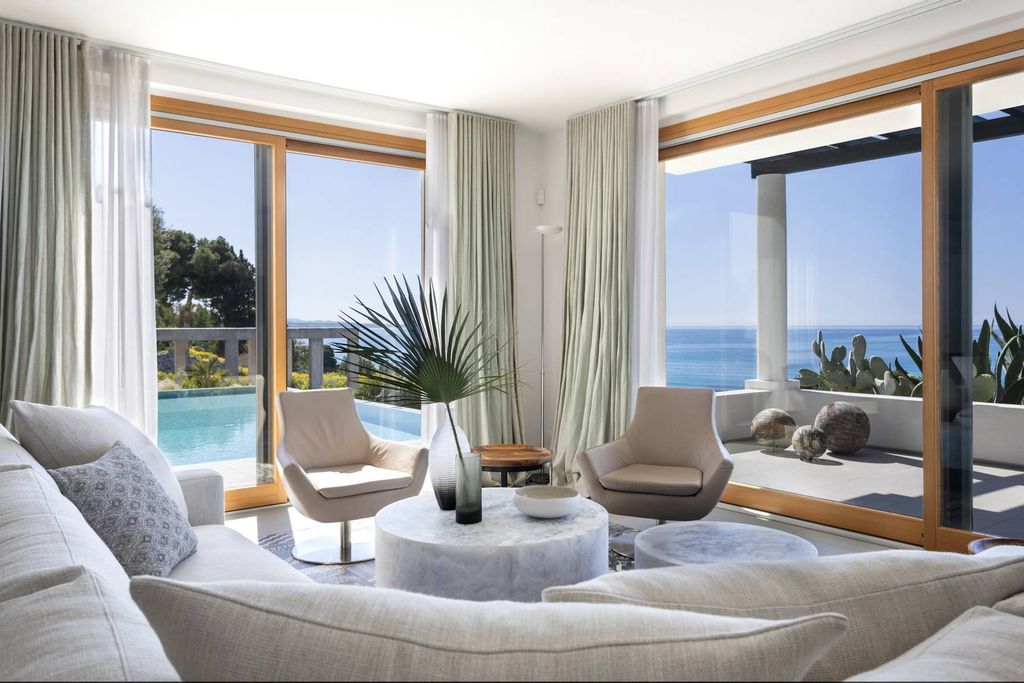 Property photo 1 of 35