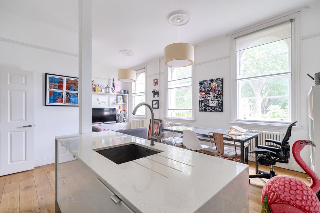 Property photo 3 of 14 Kitchen
