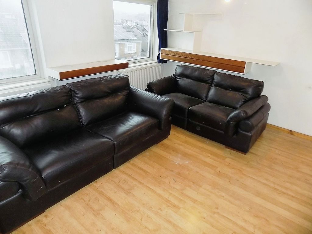 Additional image 6 of 2 bed flat for saleElm Crescent, Bridgend CF31