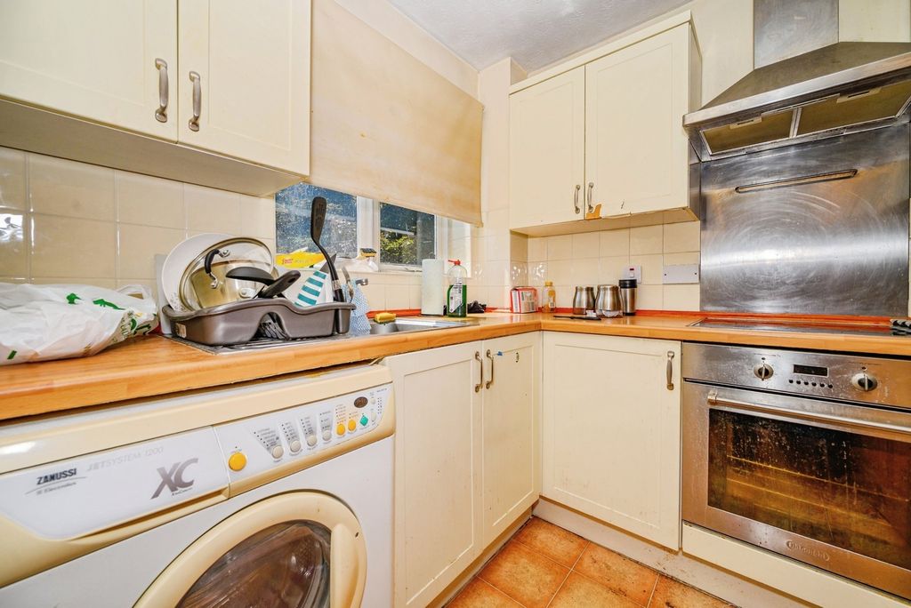 Property photo 3 of 9 Photo