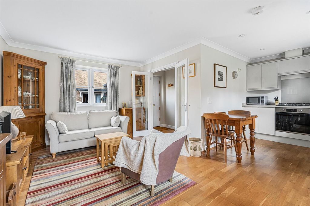 Property photo 2 of 15 10_67644.Jpg