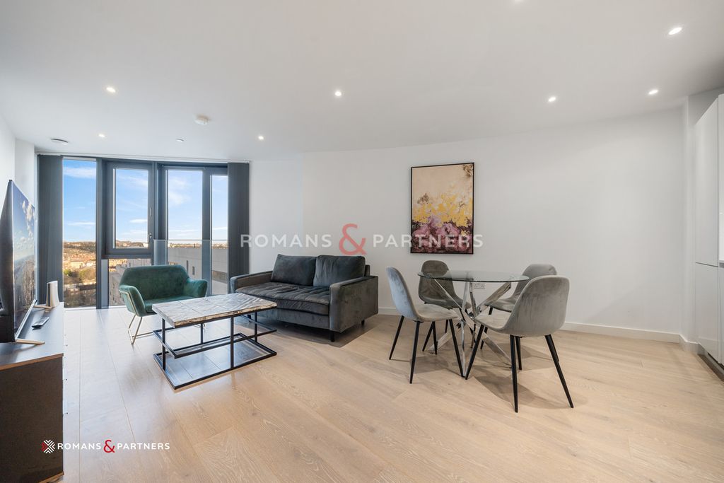 Property photo 1 of 17