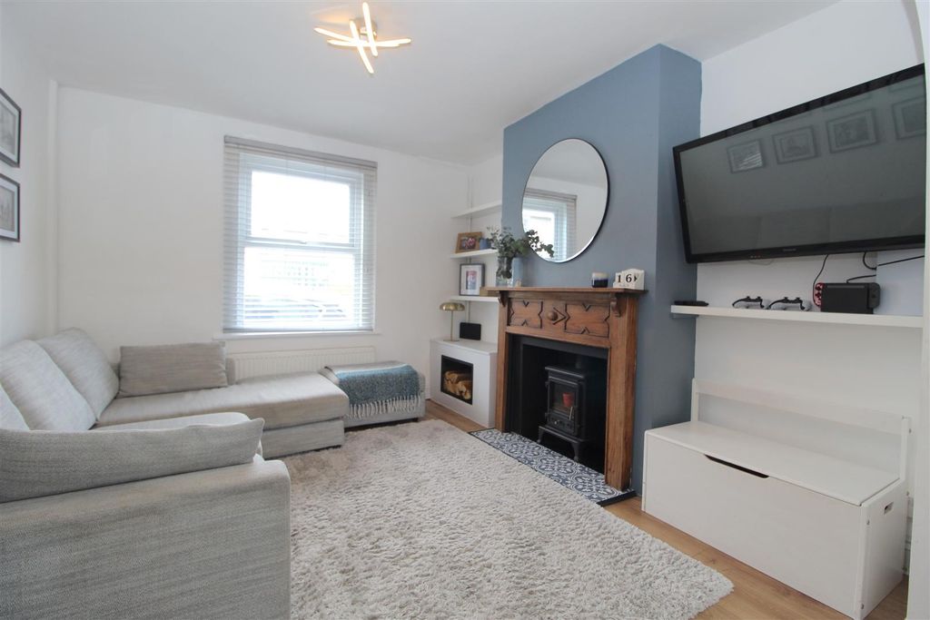 Property photo 2 of 12 Img_2662.Jpg