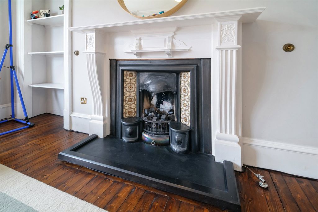 Property photo 3 of 18 Fireplace