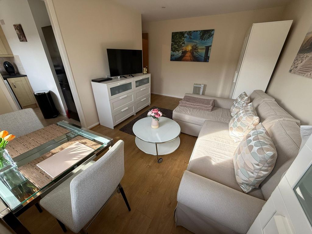 Property photo 1 of 5 Studio Apartment