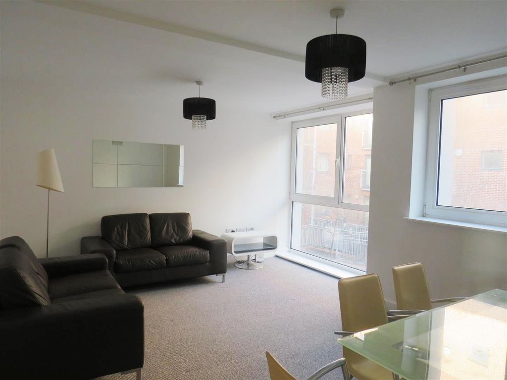 Property photo 3 of 12 Living Room