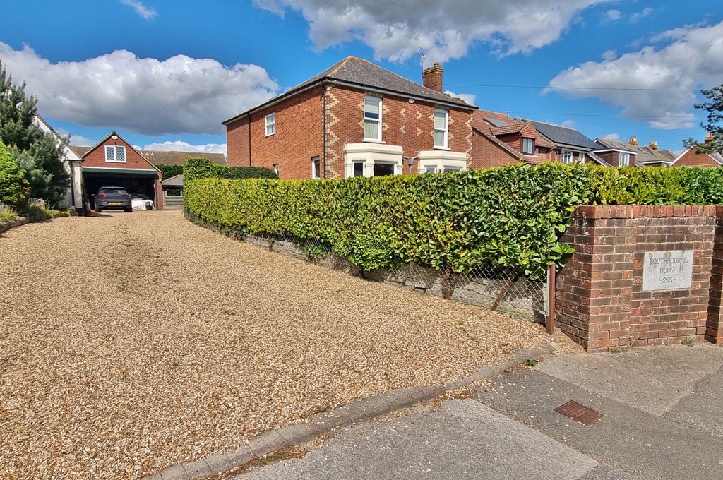 Property photo 1 of 36