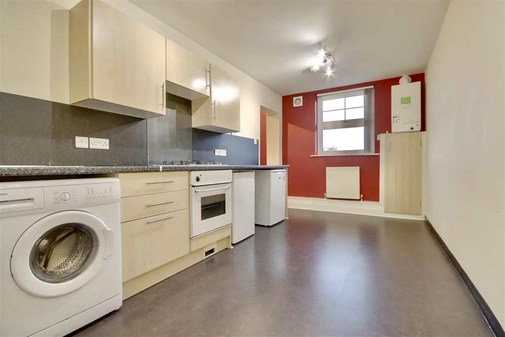 Property photo 2 of 11 Bebfe132-96F5-47C8-8D81-C2F48Aab919A_1_201_A.Jpeg