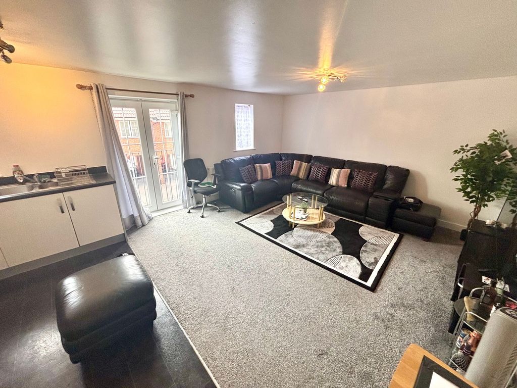 Property photo 2 of 10