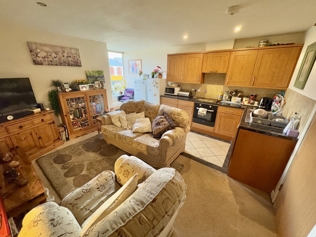 Property photo 2 of 10