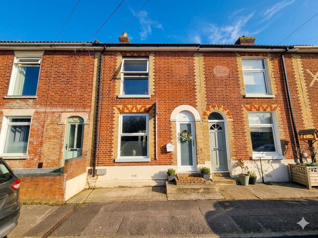 Property photo 3 of 11 Exterior