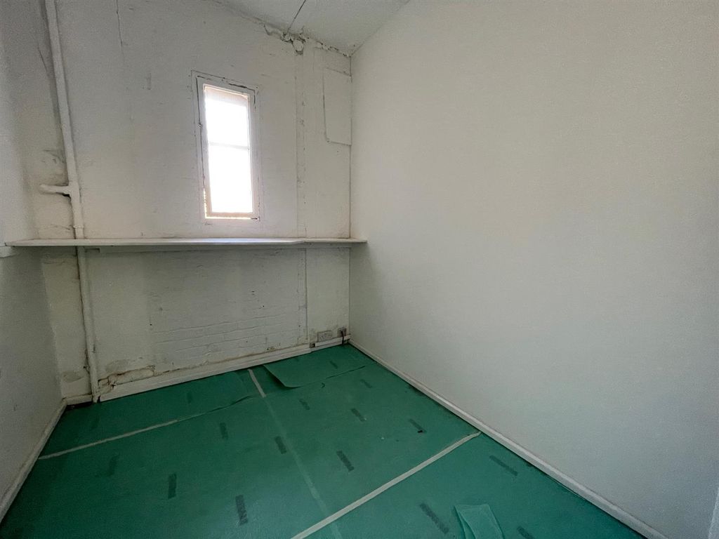 Property photo 1 of 10 1Cdarnleyrd_1Stfloorunits (9).Jpg