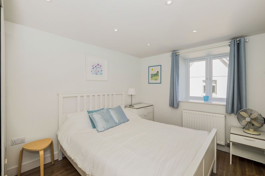 Property photo 3 of 20 Pbox-Img.Jpg