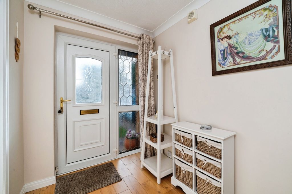 Property photo 3 of 25 Pbox-Img.Jpg