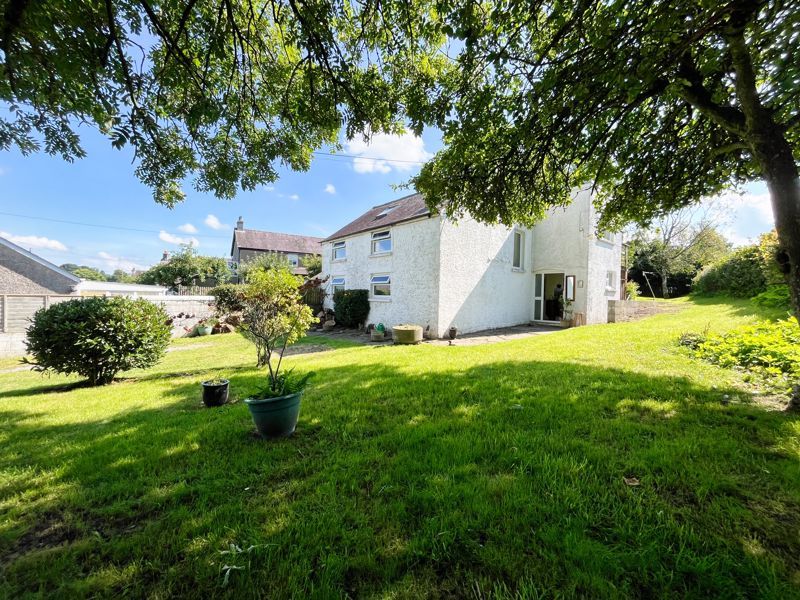 Property photo 1 of 32 Photo 9