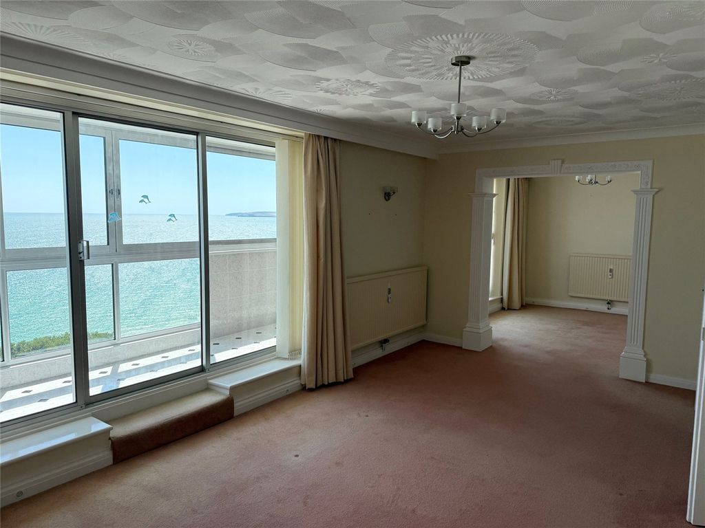 Property photo 2 of 17 Picture No. 22